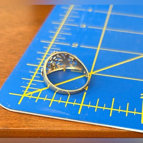 10K Yellow Gold Ring With Rose and White Gold Flowers Size 9 - Picture 7 of 11